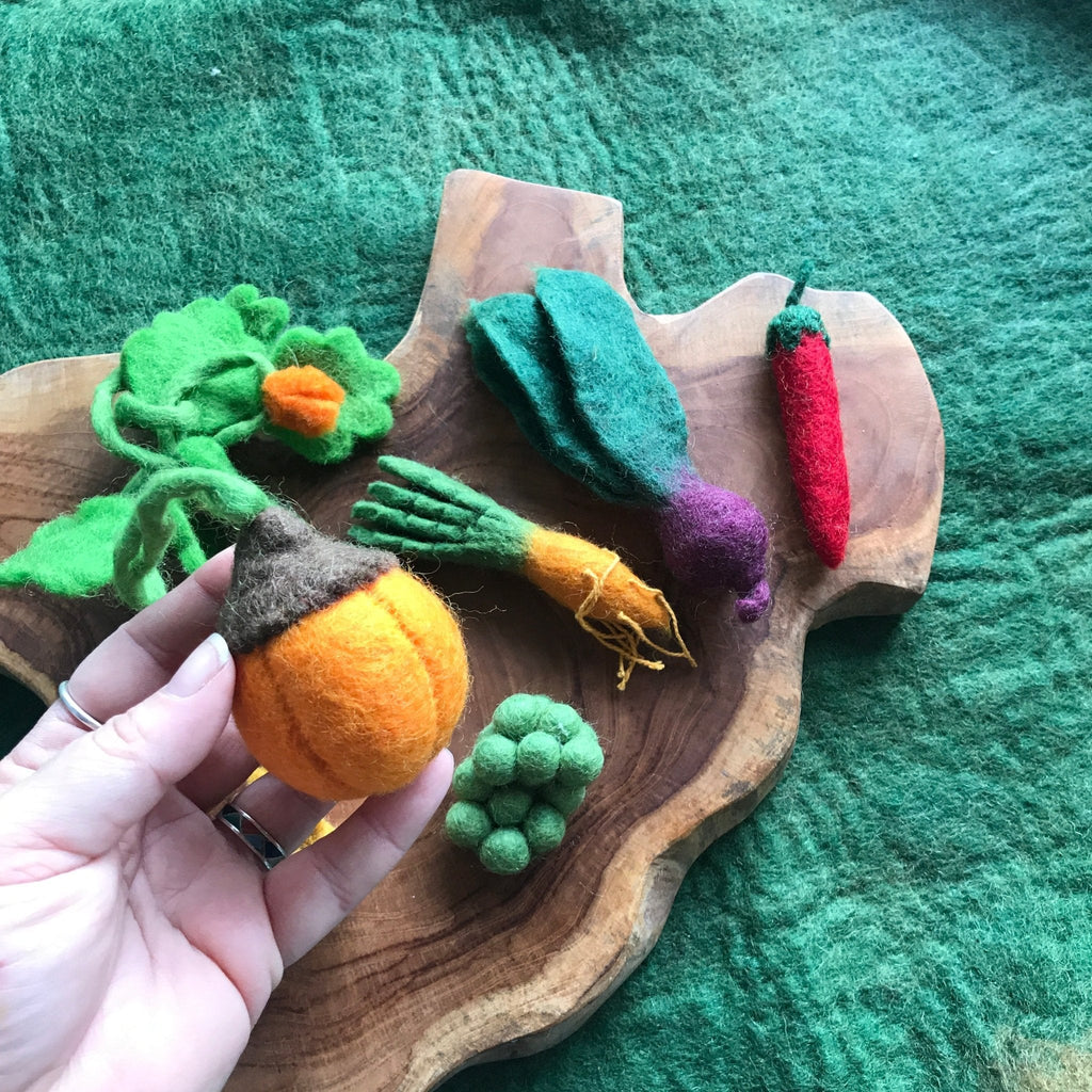 Felt Vegetable Box || Papoose Toys - Papoose Toys - Sticks & Stones Education